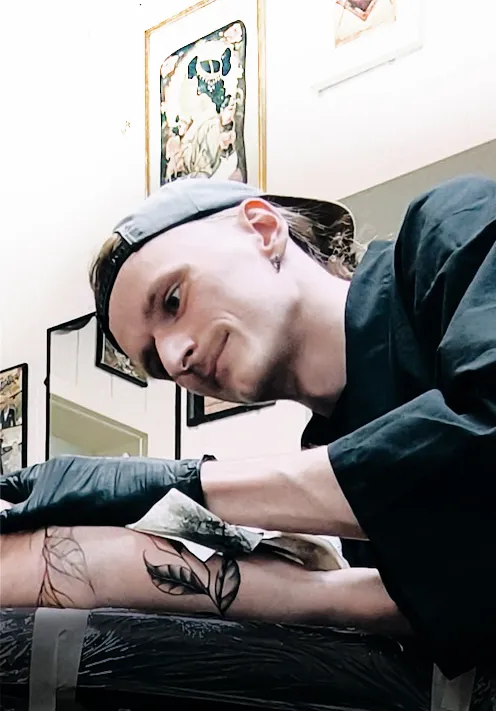 Jan bei FINE LINE Tattooing