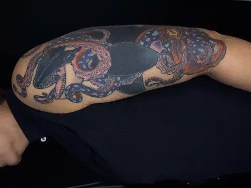 Ausgewählte Tattooarbeit von FINE LINE Tattooing
